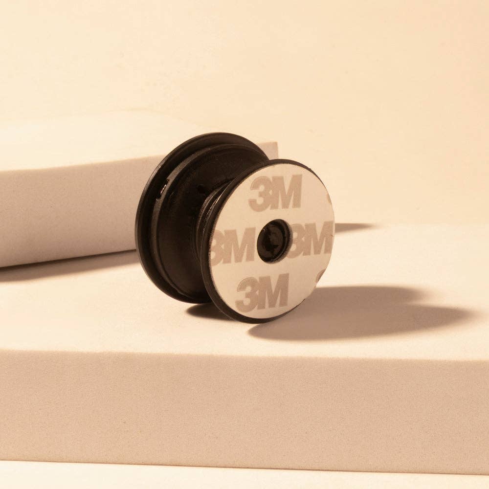 Magnolia Trail Phone Socket for Women in brown with handtooled detail for everyday use: Brown