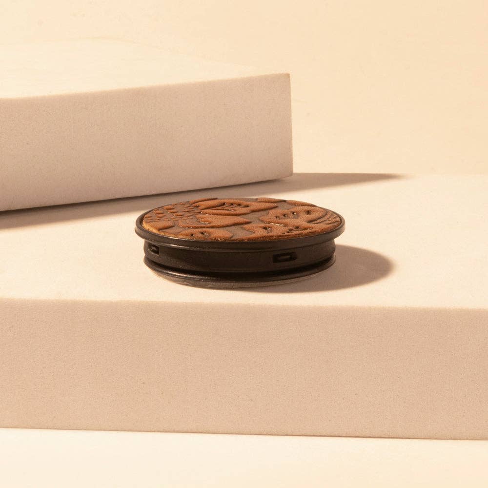 Magnolia Trail Phone Socket for Women in brown with handtooled detail for everyday use: Brown