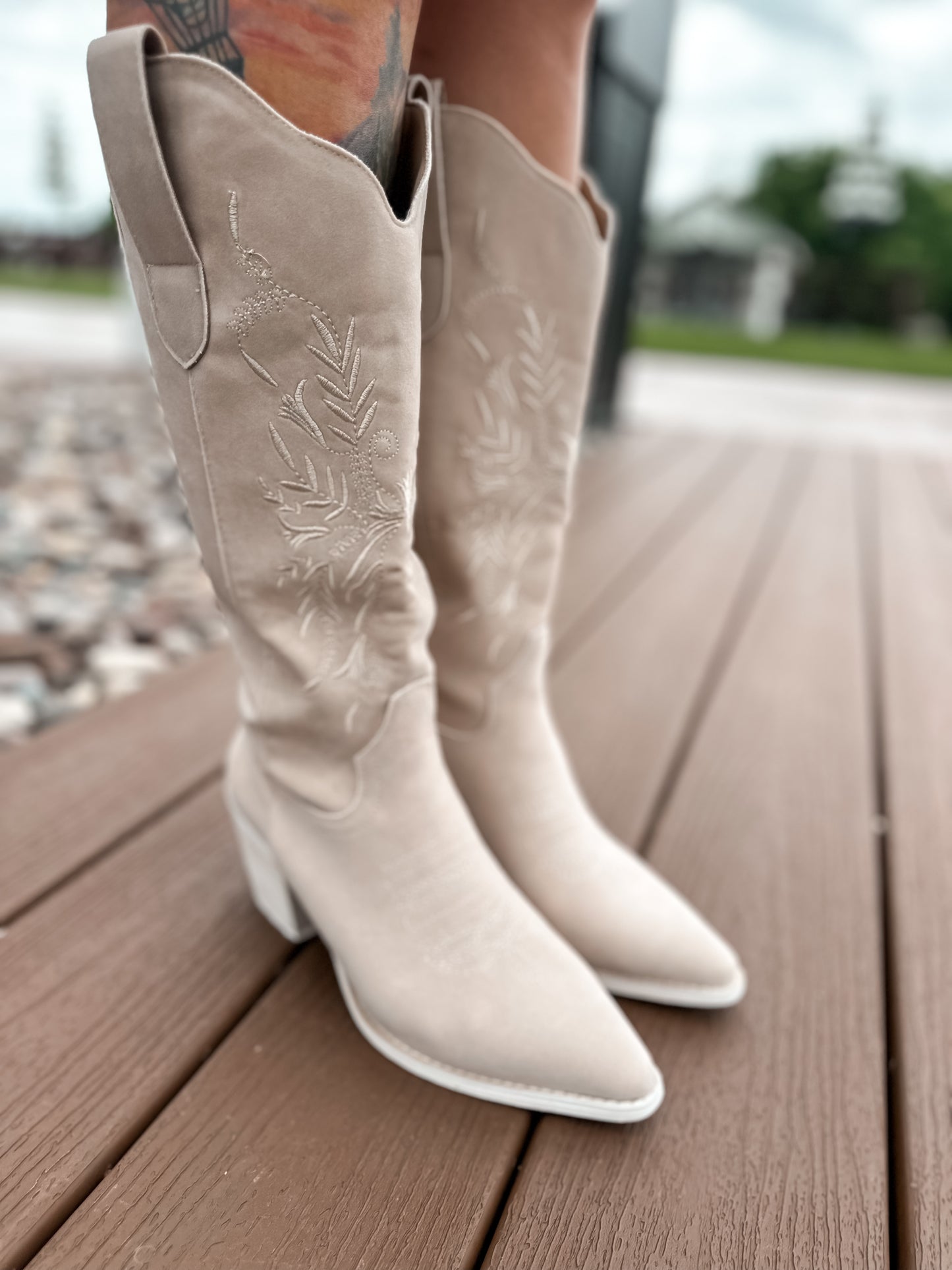 Floral Embroidered Western Boots