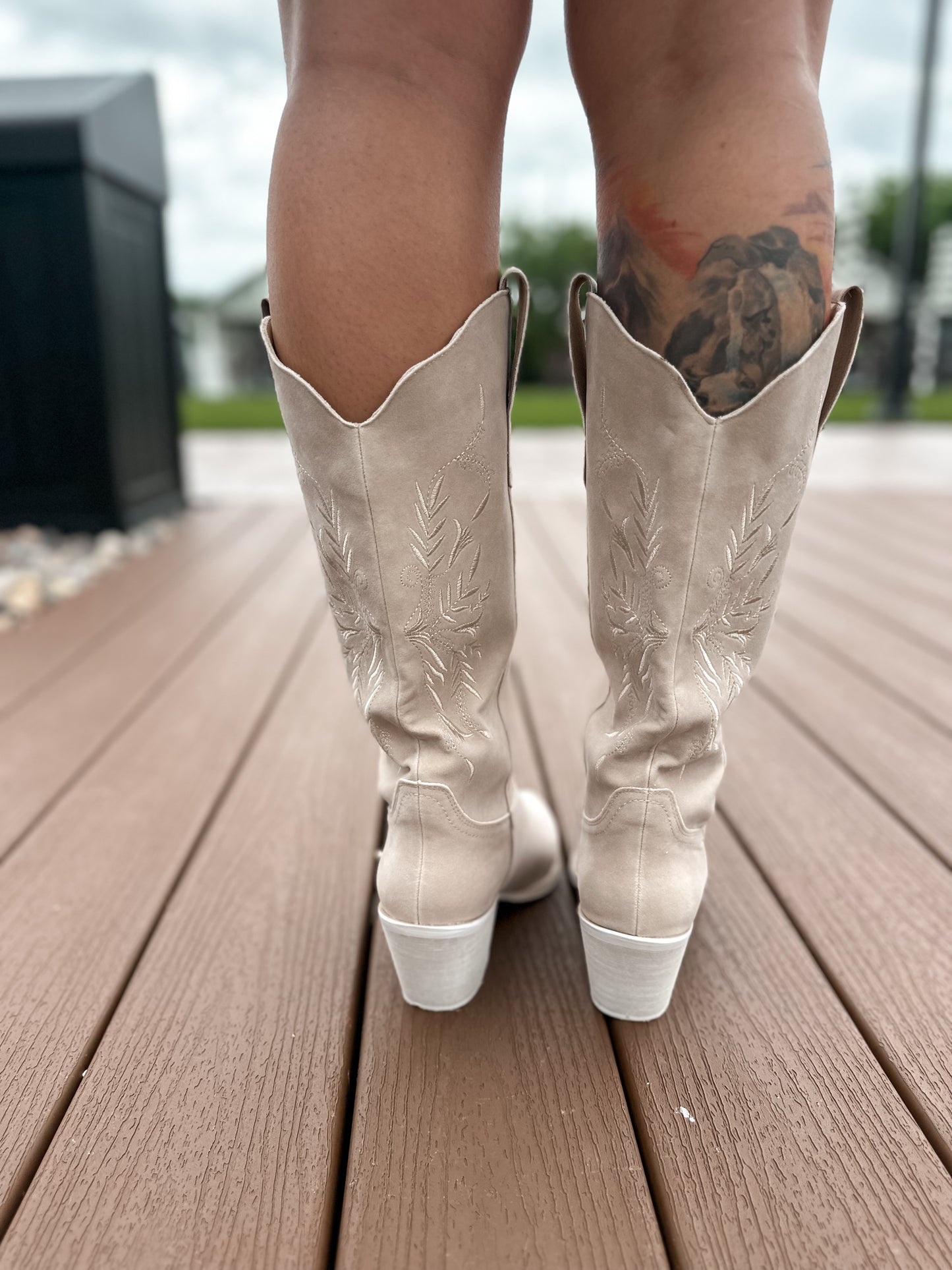 Floral Embroidered Western Boots