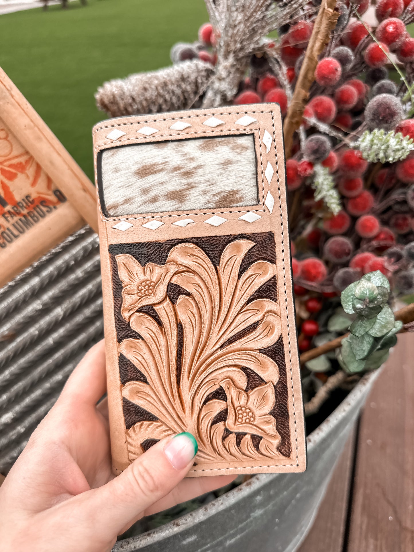 Oregon Tooled Leather & Cowhide Men’s Wallet